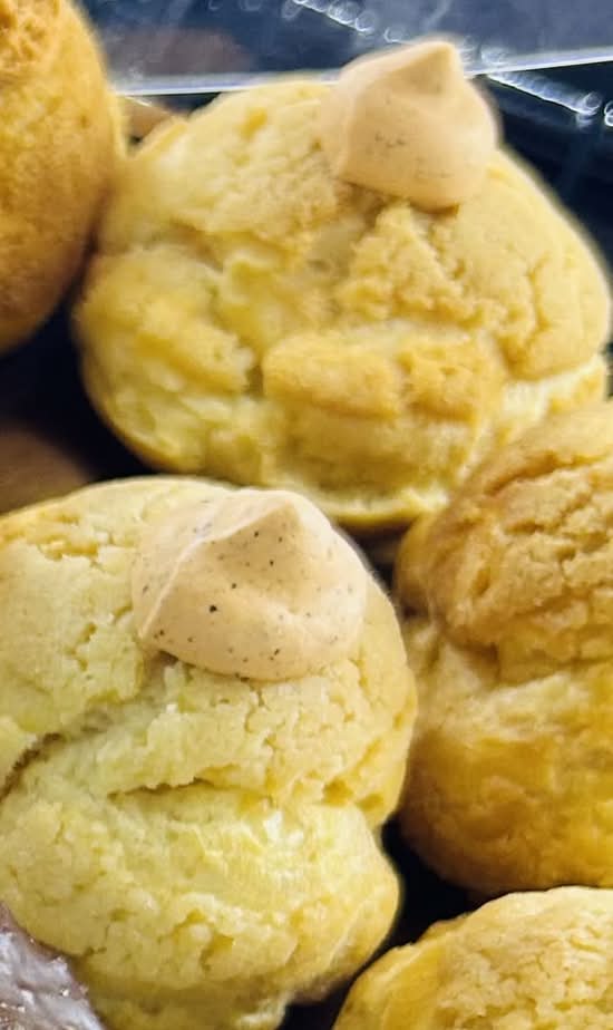 Milk Tea Puffs (6pcs) 奶茶味泡芙
